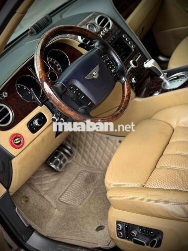 Bentley Continental Flying Spur Trắng Tự động