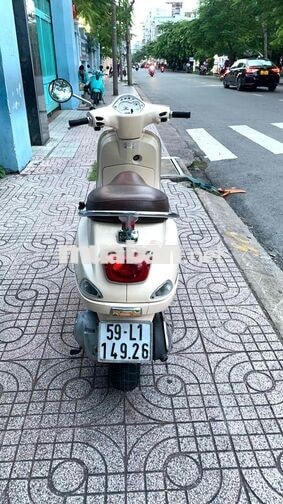 Piaggio Vespa LX150ie phun xăng điện tử zin az