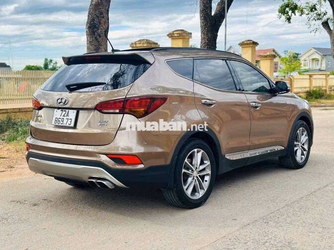 Hyundai Santafe 2017 Dầu Nâu