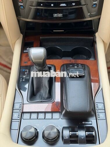 Lexus LX570 SuperSport 2017 Trắng Tự động