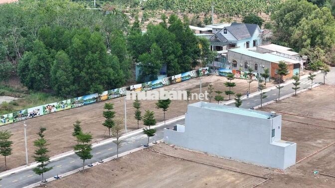 Giá sốc, 100m2 đường nhựa 6m, đối diện tổng kho và đại đô thị 351ha