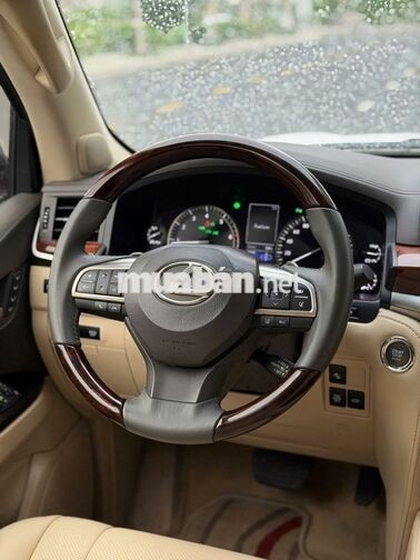 Lexus LX570 SuperSport 2017 Trắng Tự động