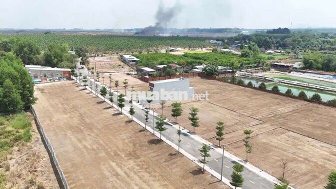 Giá sốc, 100m2 đường nhựa 6m, đối diện tổng kho và đại đô thị 351ha