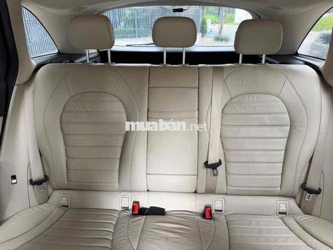 Mercedes-Benz GLC250 2016 Trắng Ken 8Vạn