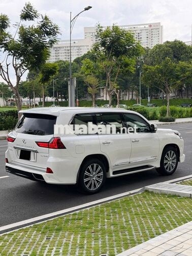 Lexus LX570 SuperSport 2017 Trắng Tự động