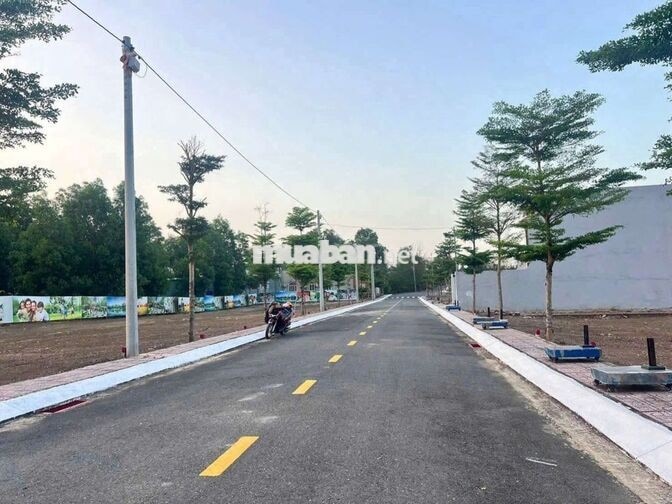 Giá sốc, 100m2 đường nhựa 6m, đối diện tổng kho và đại đô thị 351ha