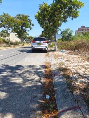 100m2.Giá 5,7tỷ Trường Sa  📍 Đường Hoàng Bình Chính, Trước mặt là đườ