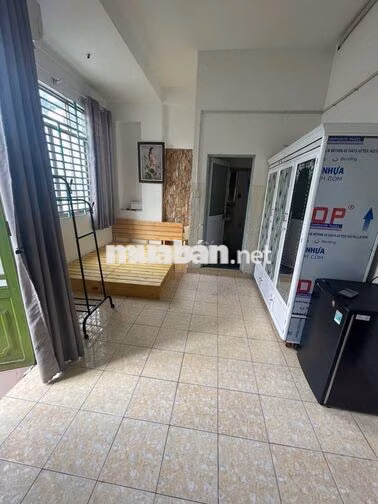 SANG NHƯỢNG NHÀ TRỌ KHU TÊN LỬA