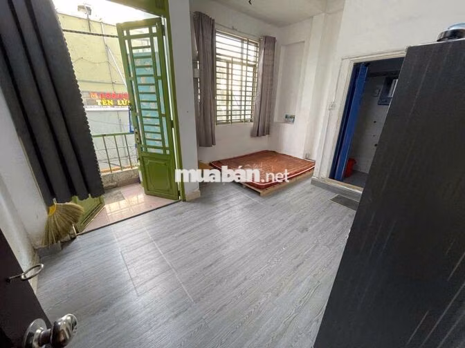 SANG NHƯỢNG NHÀ TRỌ KHU TÊN LỬA