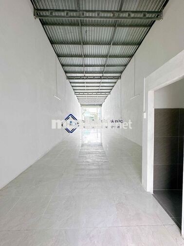 Xưởng 5x36 mới 100% cách Lê Thị Riêng 100m