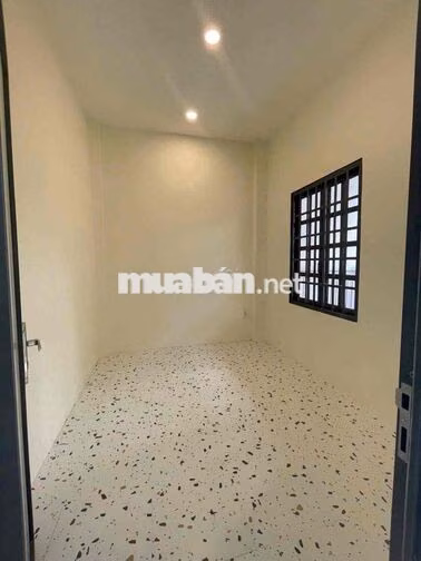 Bán Nhà 5.6 x 10.5. hẻm 440 Thống Nhất p16. 3 phòng
