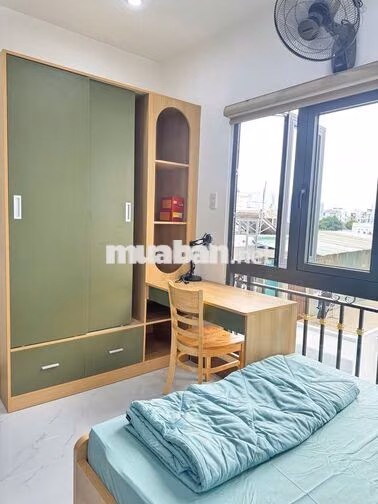 🤫 STUDIO "BÓC SEAL" DƯƠNG QUẢNG HÀM: MÁY GIẶT RIÊNG, CỬA SỔ TRỜI
