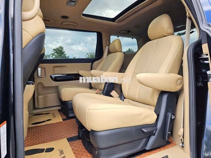 Kia Sedona Platinum G 2019 66.000 km Đen
