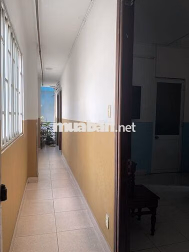 Cho thuê khách sạn 26 phòng mặt tiền Nguyễn Thái Bình P12 Q.Tân Bình