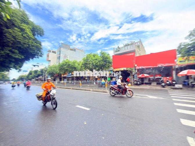 CHO THUÊ MT NGUYỄN SƠN, DT 6mx25m, VỊ TRÍ ĐẸP NGAY CHUNG CƯ!!!