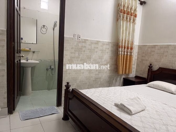 Cho thuê khách sạn 26 phòng mặt tiền Nguyễn Thái Bình P12 Q.Tân Bình