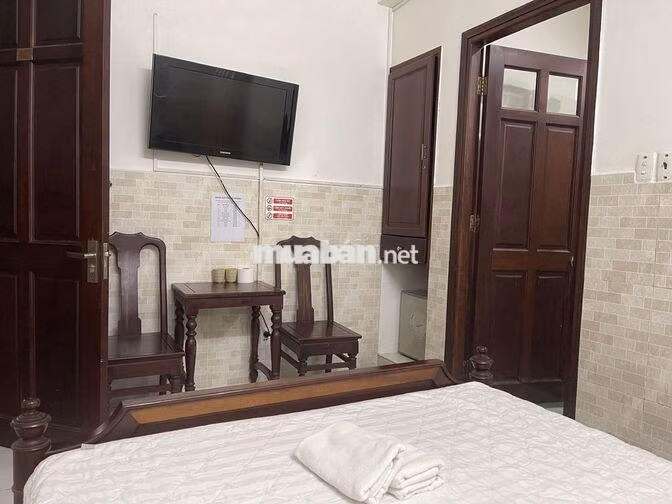 Cho thuê khách sạn 26 phòng mặt tiền Nguyễn Thái Bình P12 Q.Tân Bình