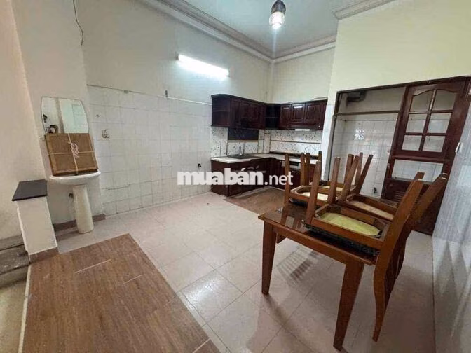 Cho Thuê nhà 80m2 hoàng Hoa Thám trệt 3 lầu giá 22tr/gần ga T3