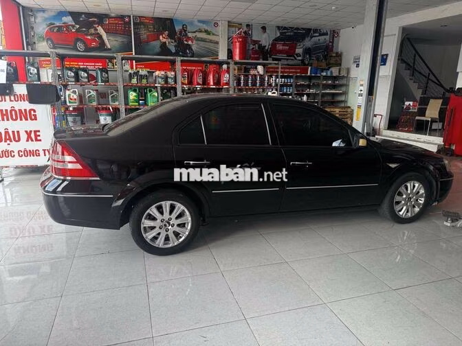 Ford Mondeo 2005 Đen 5 chỗ