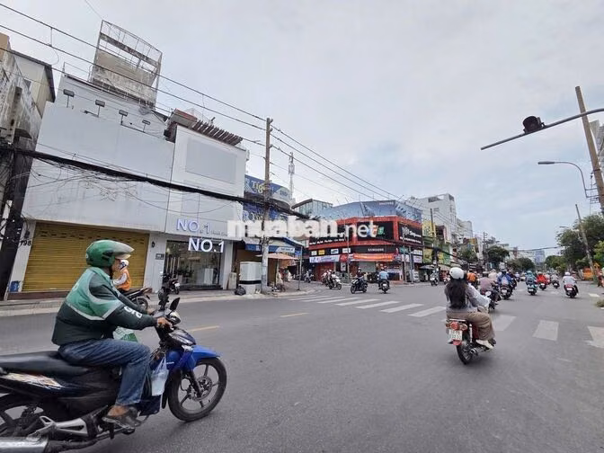 🏠Nhà MT số 198 Cách Mạng Tháng Tám, p.Nhiêu Lộc❌Ngã ba Rạch Bùng Binh