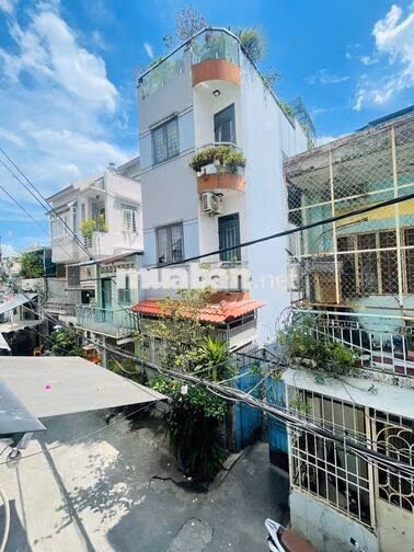 Chị thuê nhà nguyên Căn Lý Thường Kiệt Tân Bình Giá 8 triệu
