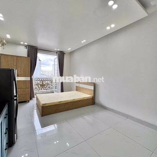 CHO THUÊ PHÒNG BAN CÔNG FULL NỘI THẤT MÁY GIẶT RIÊNG SIÊU THOÁNG ĐÂY Ạ