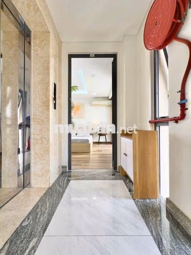 Studio ban công 40m² Full NT, thang máy, hầm xe rộng trục Lê Văn Sỹ