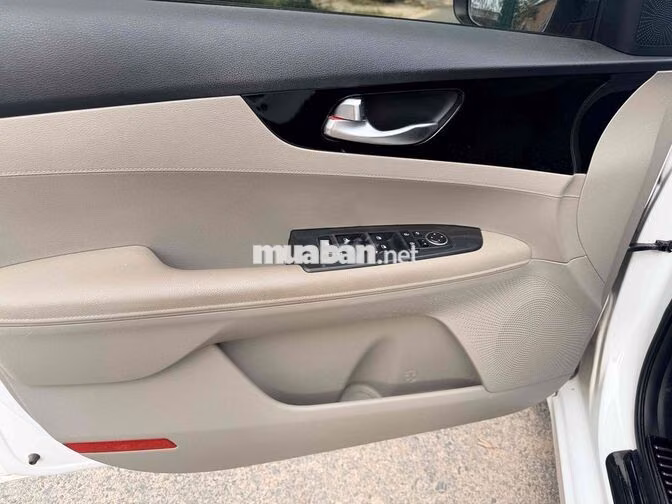 Kia Cerato Deluxe 2020 Trắng 5 vạn km