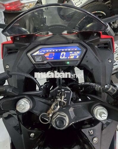 Honda CBR150R Đỏ đen