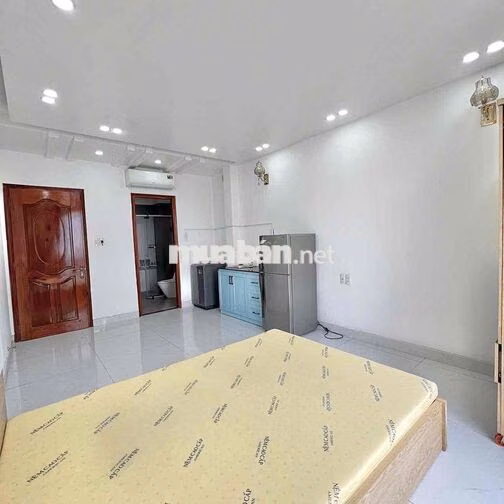 CHO THUÊ PHÒNG BAN CÔNG FULL NỘI THẤT MÁY GIẶT RIÊNG SIÊU THOÁNG ĐÂY Ạ