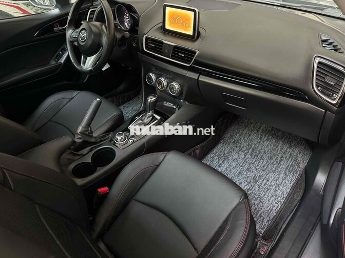 Mazda Mazda 3 2015 Tự động Bạc