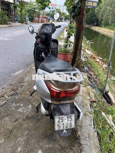 Honda SCR Fi Bạc