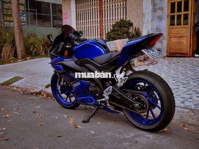 r15v3 ít đi như mới