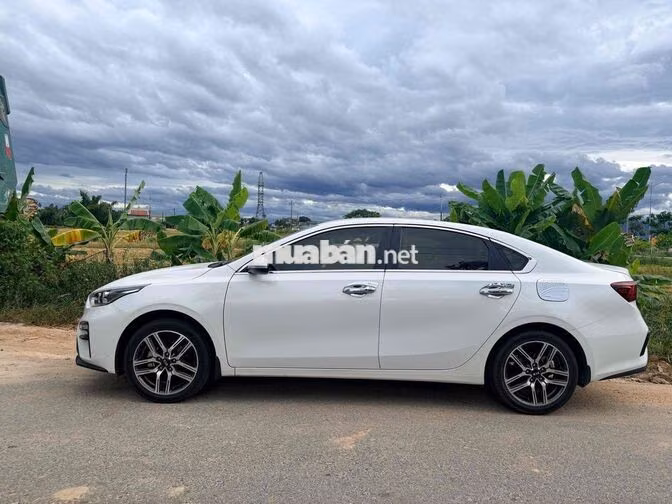 Kia Cerato Deluxe 2020 Trắng 5 vạn km