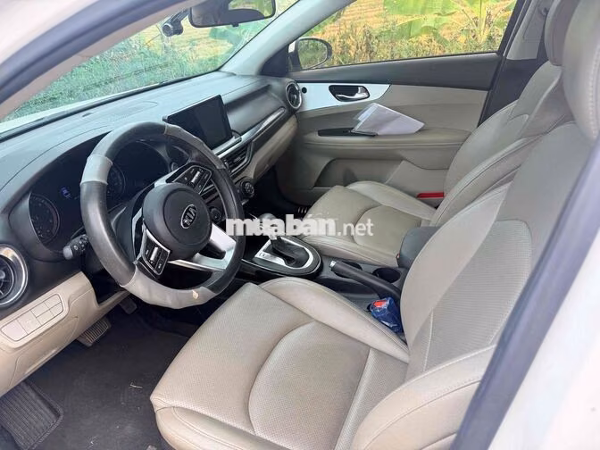 Kia Cerato Deluxe 2020 Trắng 5 vạn km