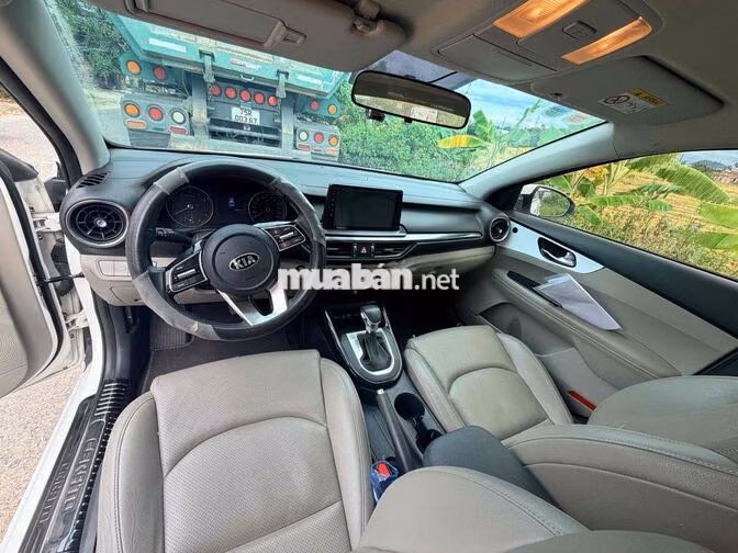 Kia Cerato Deluxe 2020 Trắng 5 vạn km