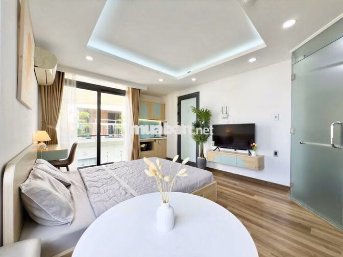 Studio ban công 40m² Full NT, thang máy, hầm xe rộng trục Lê Văn Sỹ