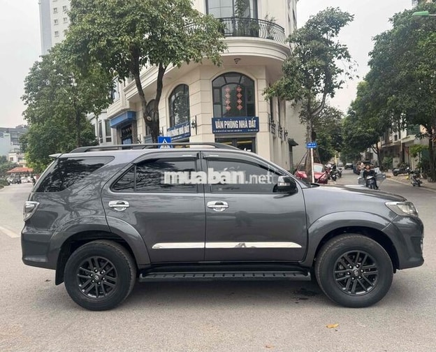 Toyota Fortuner 2016 Dầu Số sàn Xám