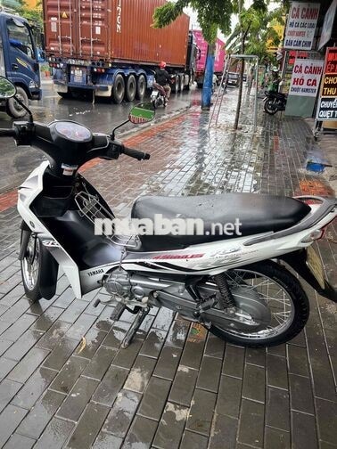 Yamaha Sirius FI RC 2016 Trắng - Đen