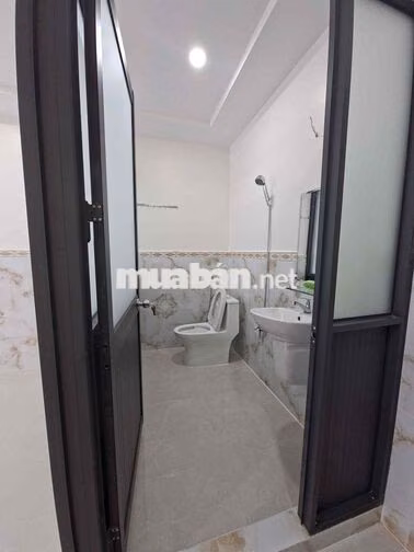 cho thuê nhà nguyên căn 41/24 Trần quý cáp phường 11 quận binh Thạnh