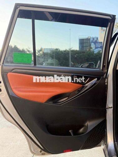 Toyota Innova 2.0E MT 2020 Số sàn Bạc