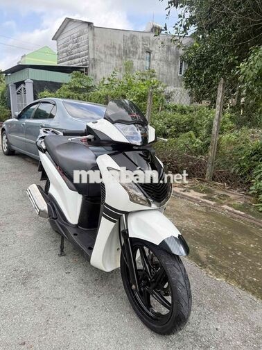 Honda Dylan 150i Trắng Zin êm