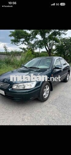 Toyota Camry GLI Số sàn Xanh