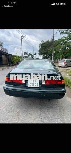 Toyota Camry GLI Số sàn Xanh