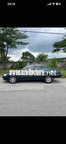Toyota Camry GLI Số sàn Xanh