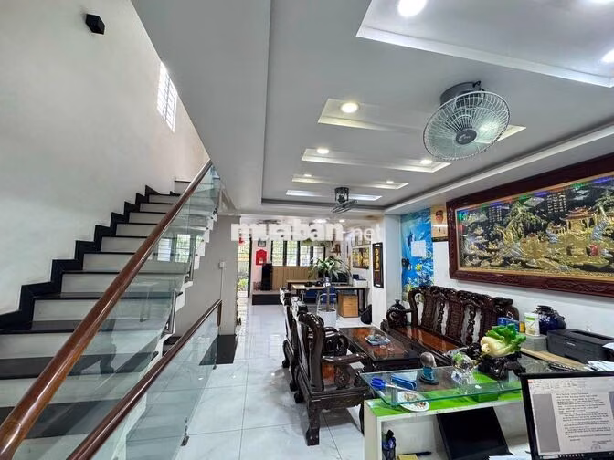 CHO THUÊ NHÀ NGUYỄN VĂN TRÁNG QUẬN 1, 5 TẦNG DTSD 300M2