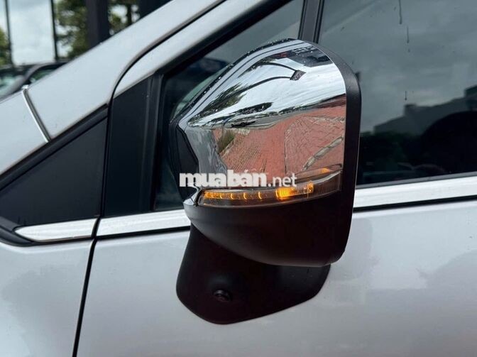 Mitsubishi Xpander Premium 2025 Xám Bạc 45.000 km