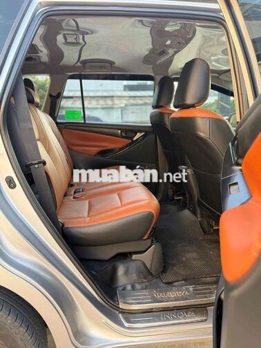 Toyota Innova 2.0E MT 2020 Số sàn Bạc