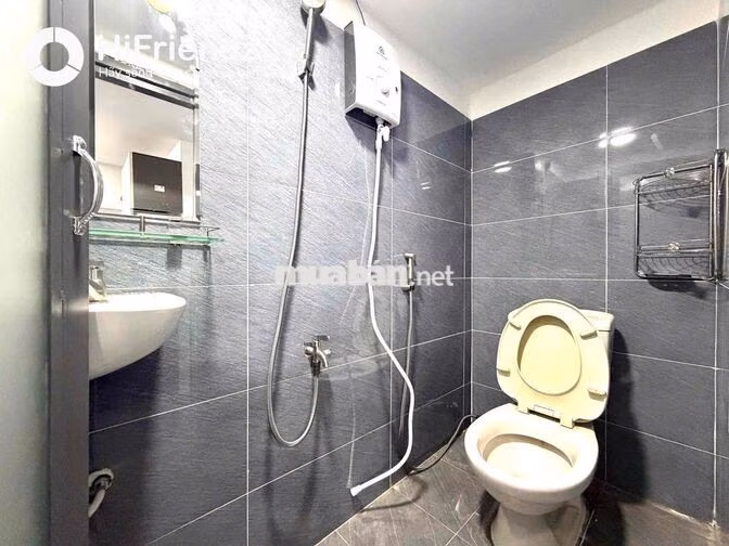 DUPLEX BAN CÔNG MỚI XÂY NGAY SÁT CHỢ BẾN THÀNH-GIÁ HỌC SINH SINH VIÊN