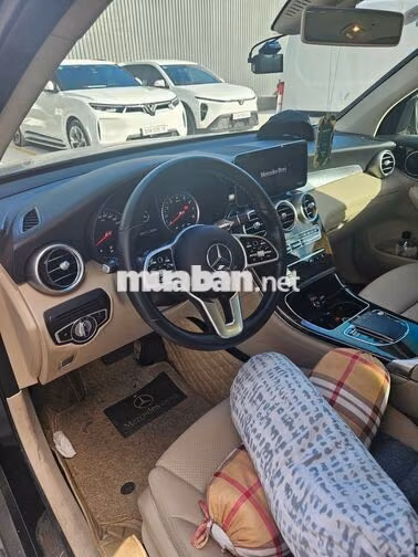 Mercedes GLC200 2020 12,000 km Đen